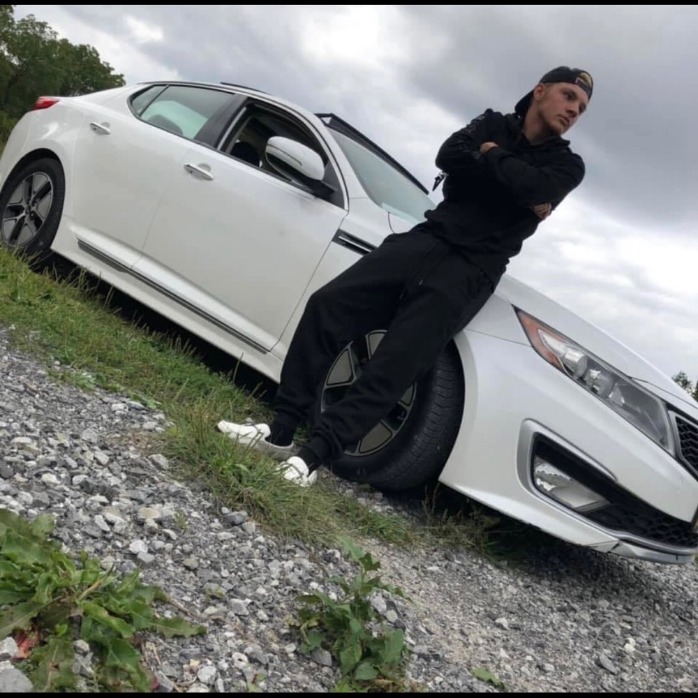 Meet your Posher, Brice